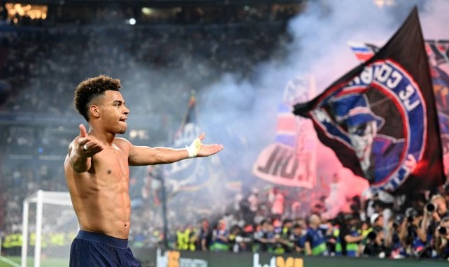 Désiré Doué célèbre son doublé en finale de Ligue des Champions.