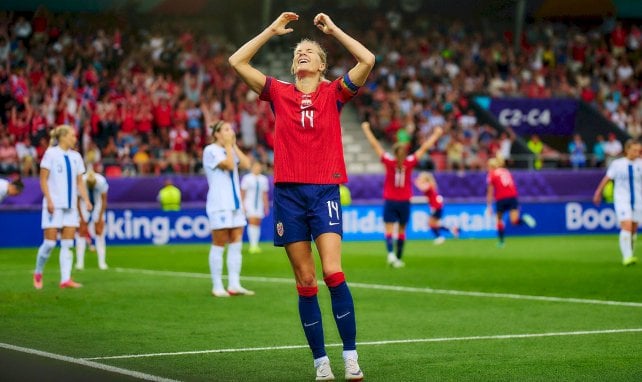 Ada Hegerberg (Norvège) contre la Finlande