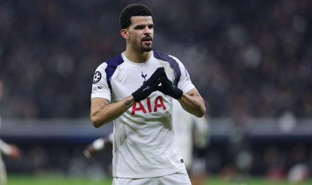 Tottenham : le geste acrobatique fou de Solanke contre Manchester City
