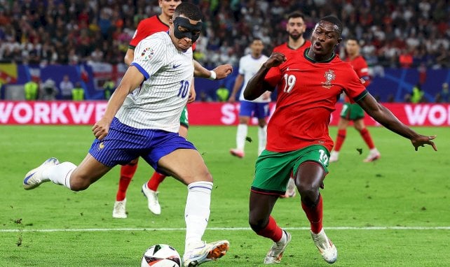 Mbappé (France) et Mendes (Portugal)