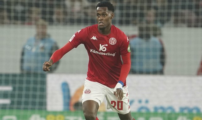 Edimilson Fernandes sous les couleurs de Mayence