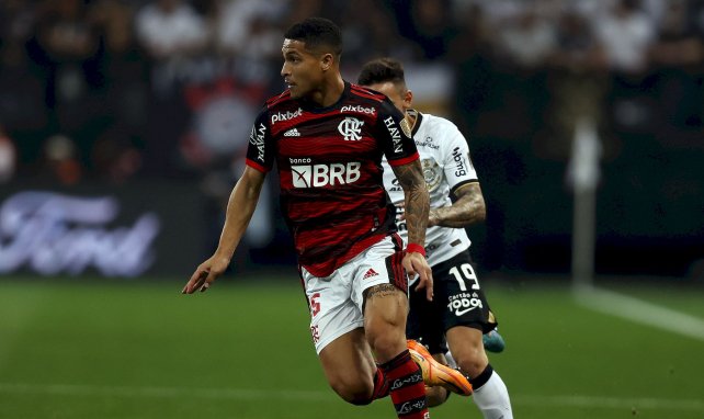 João Gomes avec Flamengo