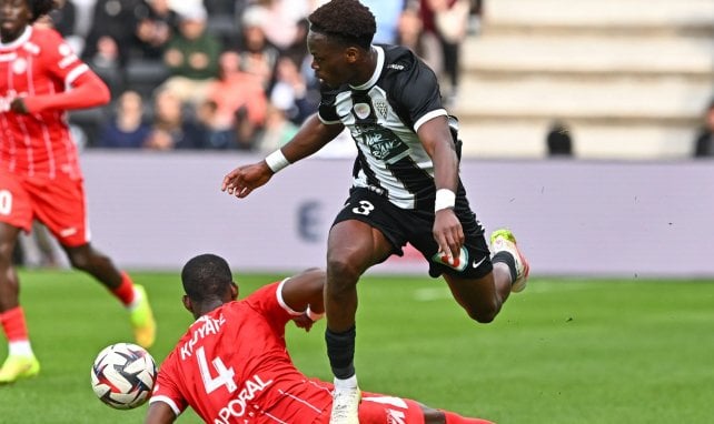 Jacques Ekomié avec Angers