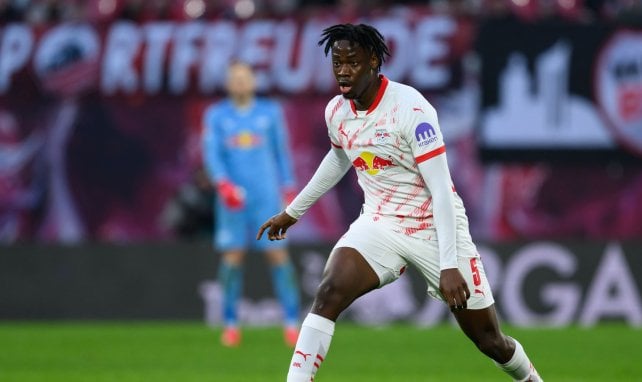 El Chadaille Bitshiabu avec le RB Leipzig