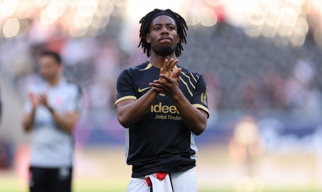 Elye Wahi avec l'Eintracht Francfort