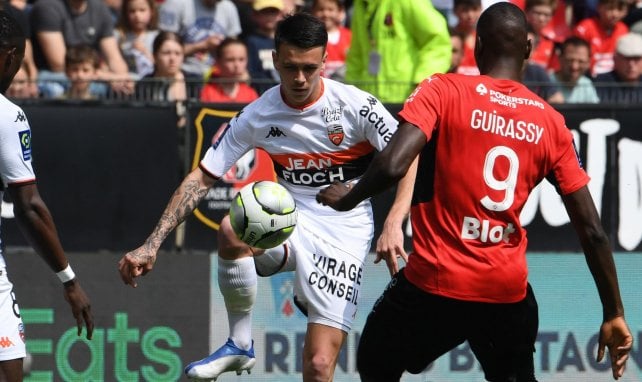 Enzo Le Fée en action face à Rennes en L1