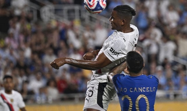 Manuel Akanji (Manchester City) face à Joao Cancelo (Al-Hilal)
