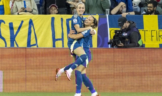 Kosovare Asllani et Johanna Rytting Kaneryd