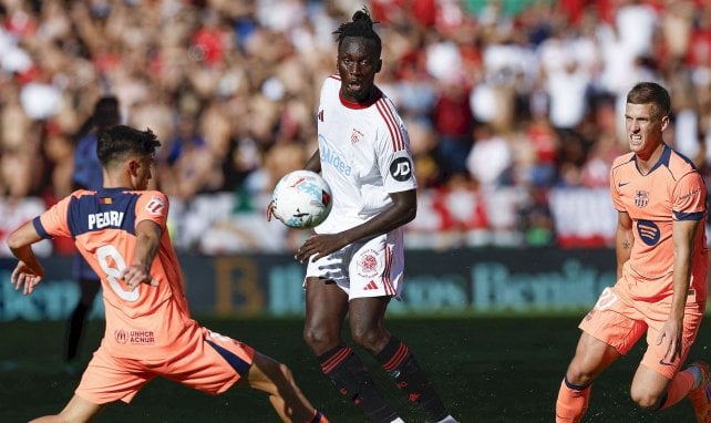 Batista Mendy (Séville FC) contre le FC Barcelone
