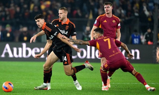 Serie A : l’AS Roma bat Côme et reste dans la course au titre