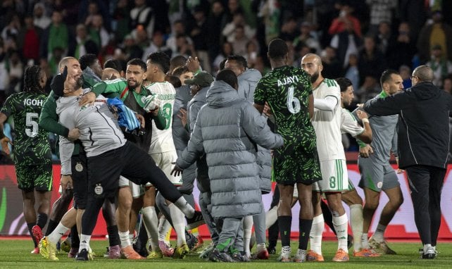 CAN 2025 : bagarre générale, arbitre sous escorte policière, échauffourées, scènes de chaos après Algérie-Nigéria