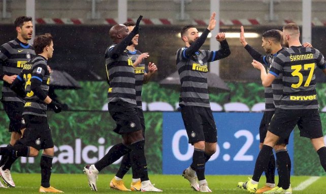 Les joueurs de l'Inter Milan célèbrent contre Benevento