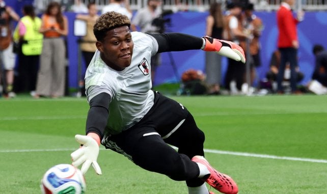 PSG : la presse italienne annonce un intérêt prononcé pour la sensation Zion Suzuki