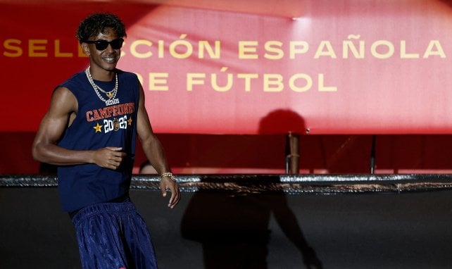 Lamine Yamal en rockstar, son petit frère en icône, 1,8 million de personnes… la fiesta dingue des champions du monde à Madrid !