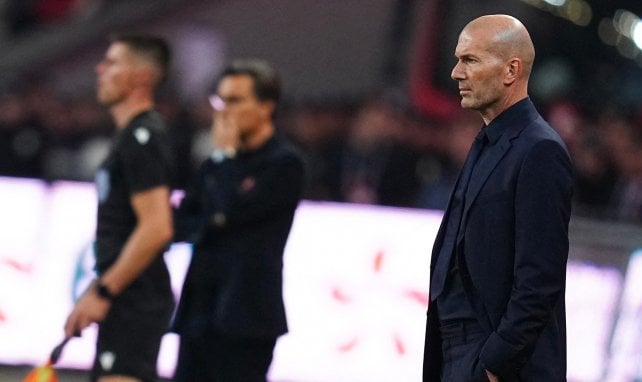 Zinedine Zidane juge la grande première de son équipe de France