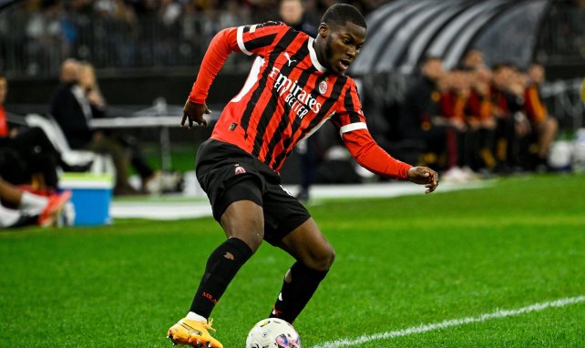 Yunus Musah en action avec l'AC Milan. 