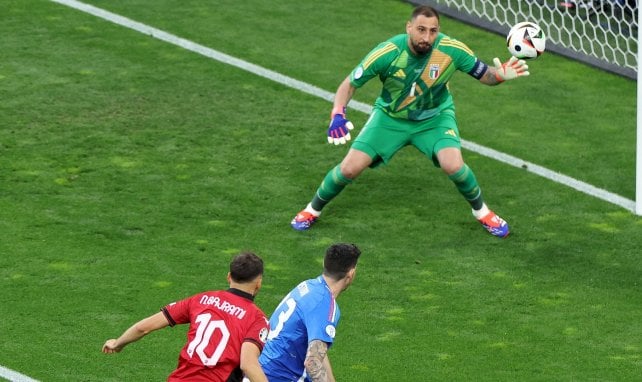 Bajrami (Albanie) qui marque contre l'Italie