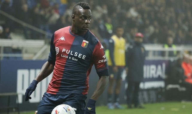 Mario Balotelli sous le maillot du Genoa.