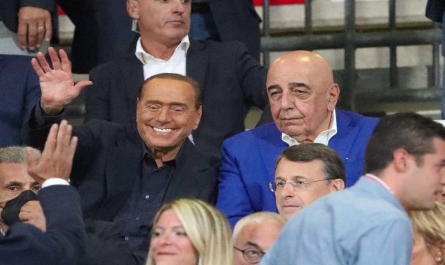 Silvio Berlusconi et Adriano Galliani à un match de l'AC Monza.