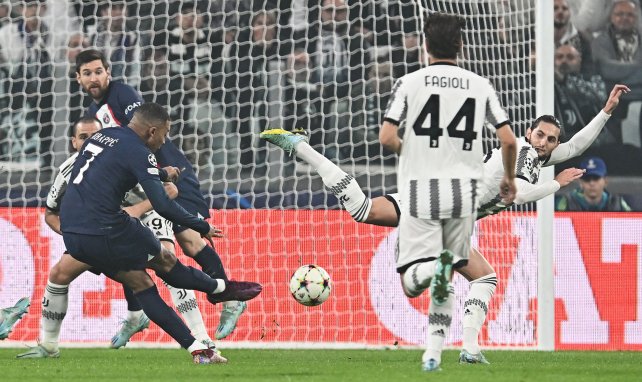 Kylian Mbappé face à la Juventus