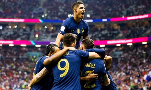 Raphaël Varane sous le maillot de l'Equipe de France