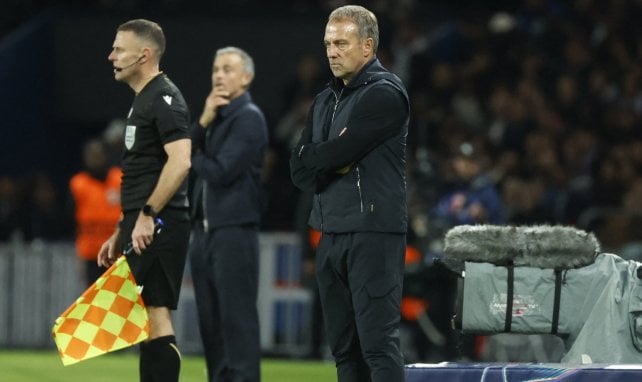 FC Barcelone : Hansi Flick et Raphinha s’agenouillent devant le PSG !