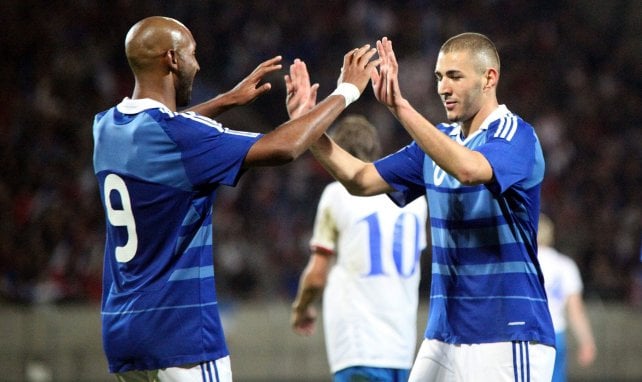 Anelka et Benzema ensemble en équipe de France en octobre 2009