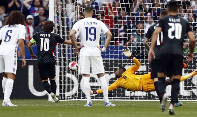 Modric trompe Maignan sur penalty lors de France-Croatie, le 13 juin 2022