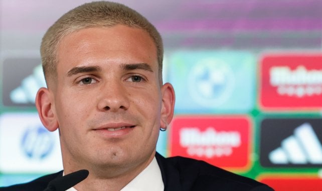 Franco Mastantuono lors de sa présentation au Real Madrid