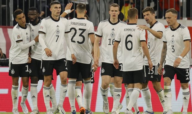 Les joueurs allemands fêtent un but contre l'Angleterre en Ligue des Nations