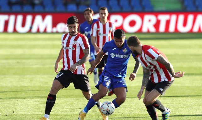 "El Cucho" Hernández pendant le match