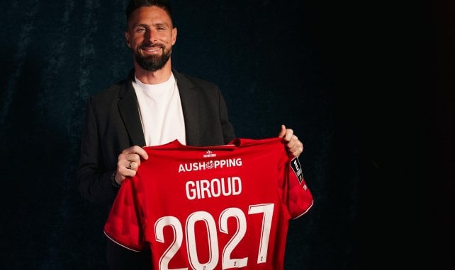 Olivier Giroud prolonge au LOSC  