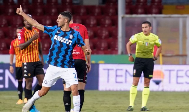Achraf Hakimi célèbre son but contre Benevento