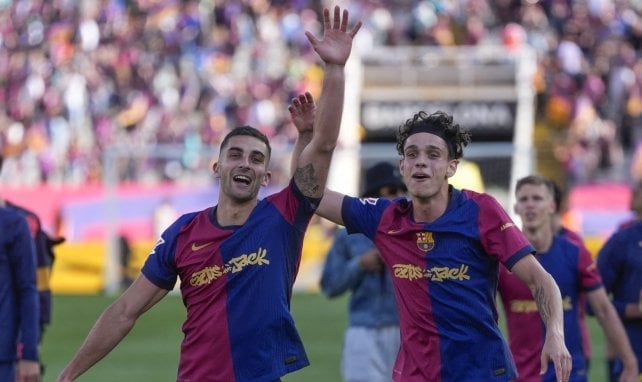 Ferran Torres et Hector Fort avec le FC Barcelone