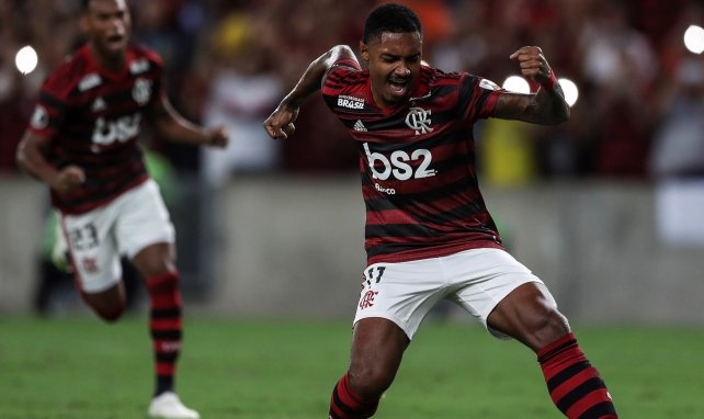 Victor Hugo sous le maillot de Flamengo.