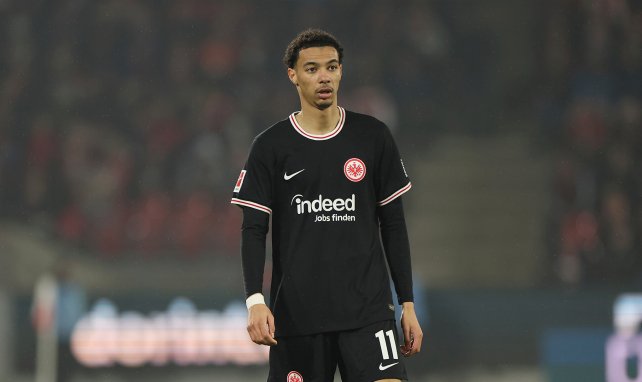 Hugo Ekitike sous les couleurs de l'Eintracht Francfort.