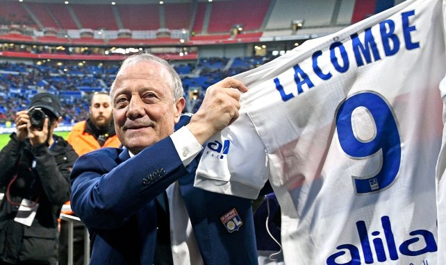 L'ancien attaquant de l'Olympique Lyonnais Bernard Lacombe