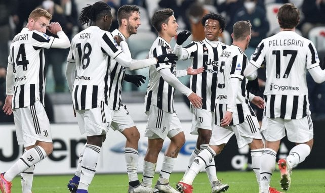 Les joueurs de la Juventus Turin célèbrent le but de Paulo Dybala