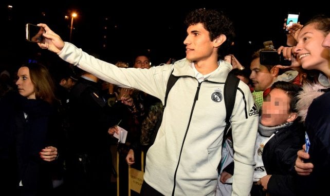 Jesús Vallejo avec des fans