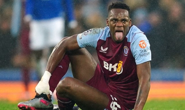 Jhon Durán sous les couleurs d'Aston Villa