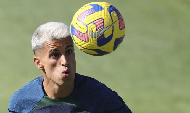Le Barça a envoyé une offre à Manchester City pour João Cancelo