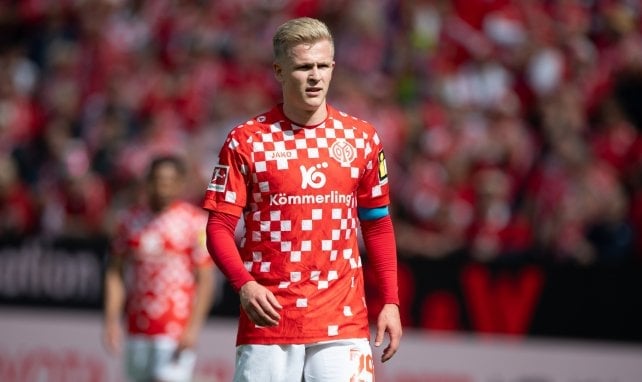 Jonathan Burkardt s’engage avec l’Eintracht Francfort 