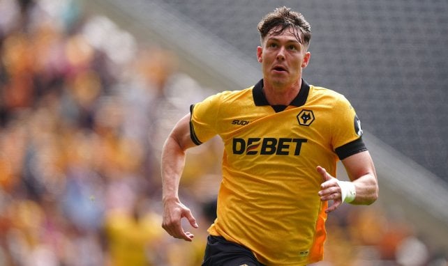 Strand Larsen avec Wolverhampton