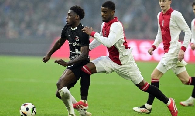 Jorrel Hato sous les couleurs de l'Ajax.