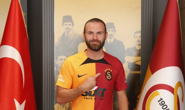 Juan Mata avec le maillot de Galatasaray