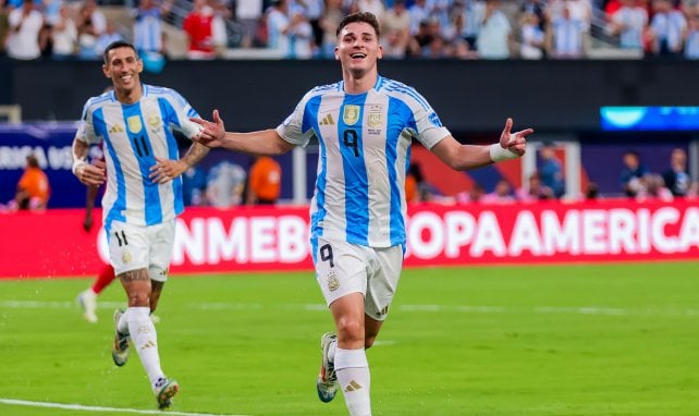 Julián Álvarez sous le maillot de l'Argentine. 