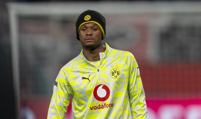 Borussia Dortmund : personne ne regrette le départ annoncé de Julien Duranville à l’OL…