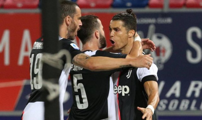 Cristiano Ronaldo célébré par ses partenaires à la Juventus