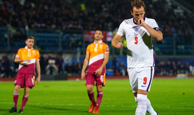 Harry Kane célèbre un but contre Saint-Marin, avec les Three Lions