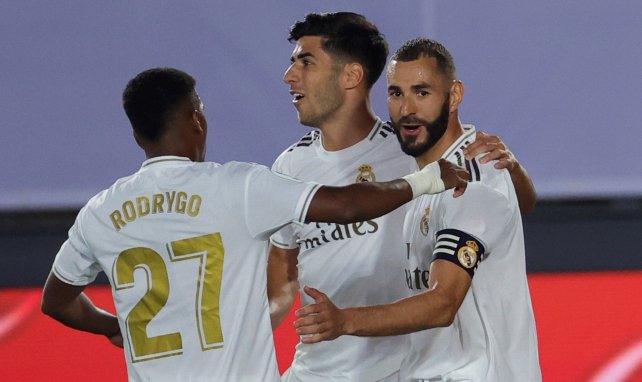 Karim Benzema célèbre son but avec Rodrygo et Asensio